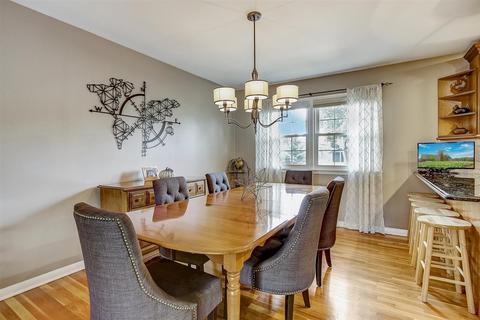 1102 E Juniper Ln, Mount Prospect, IL 60056 photo 7