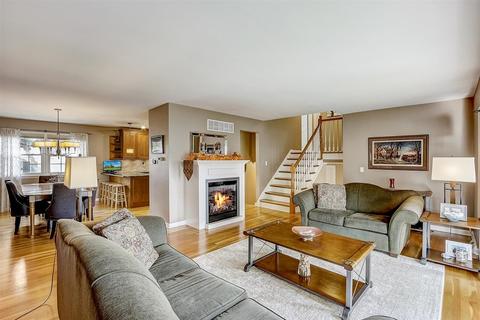 1102 E Juniper Ln, Mount Prospect, IL 60056 photo 3