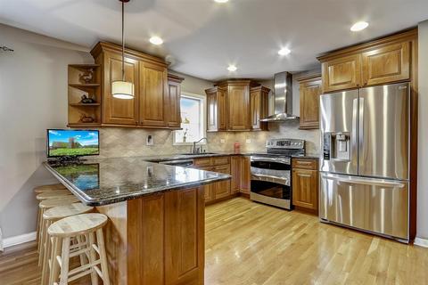 1102 E Juniper Ln, Mount Prospect, IL 60056 photo 9