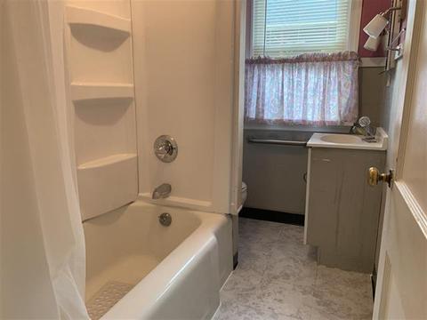 208 Main St, Leaf River, IL 61047 photo 7