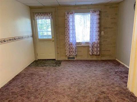 208 Main St, Leaf River, IL 61047 photo 14