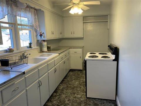 208 Main St, Leaf River, IL 61047 photo 4