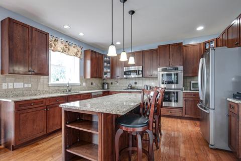 1424 Sutton Pl, Gurnee, IL 60031 photo 10
