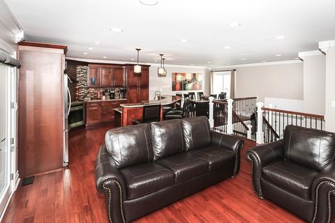 5860 Danforth Ct, Hanover Park, IL 60133 photo 3