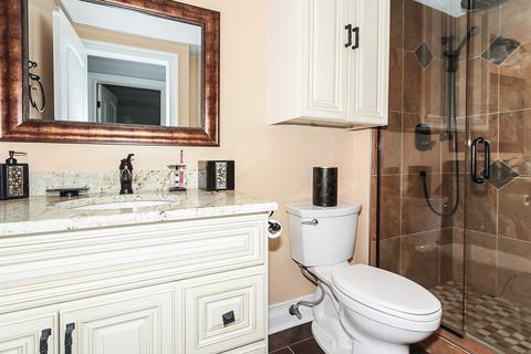 5860 Danforth Ct, Hanover Park, IL 60133 photo 16