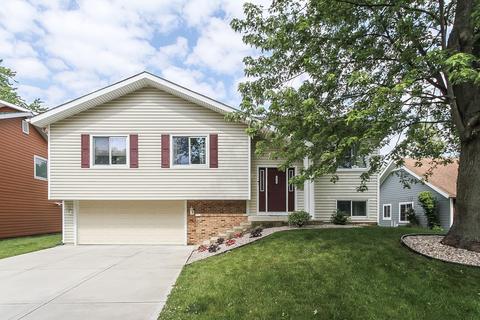 5860 Danforth Ct, Hanover Park, IL 60133 photo 1