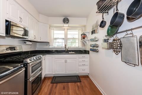 1103 E Illinois St, Wheaton, IL 60187 photo 6