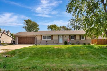 1137 N Hedge Ave, Kankakee, IL 60901 photo 1