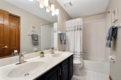 5292 Elliott Dr, Hoffman Estates, IL 60192 photo 14