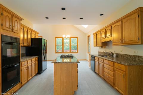 30 W702 Warwick Way, Wayne, IL 60184 photo 3