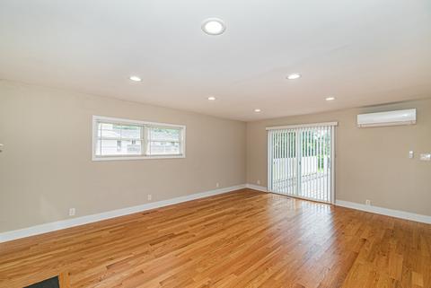 375 Bode Rd, Hoffman Estates, IL 60169 photo 7