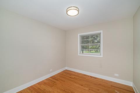 375 Bode Rd, Hoffman Estates, IL 60169 photo 14