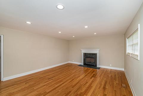 375 Bode Rd, Hoffman Estates, IL 60169 photo 6