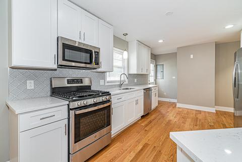 375 Bode Rd, Hoffman Estates, IL 60169 photo 9