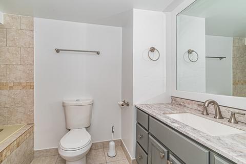 375 Bode Rd, Hoffman Estates, IL 60169 photo 15