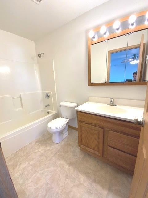 565 N Strack St #301, Cortland, IL 60112 photo 18