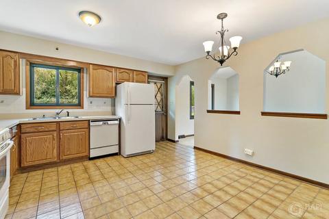 524 S Cherry St, Itasca, IL 60143 photo 9