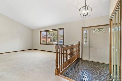 524 S Cherry St, Itasca, IL 60143 photo 2