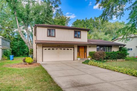 1806 E Boulder Dr, Mount Prospect, IL 60056 photo 1
