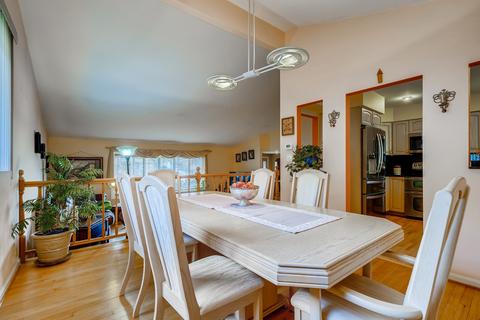 1806 E Boulder Dr, Mount Prospect, IL 60056 photo 9