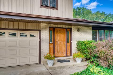 1806 E Boulder Dr, Mount Prospect, IL 60056 photo 4
