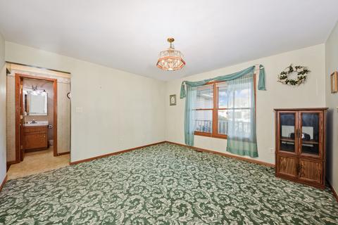 301 Chippewa Dr, Minooka, IL 60447 photo 9