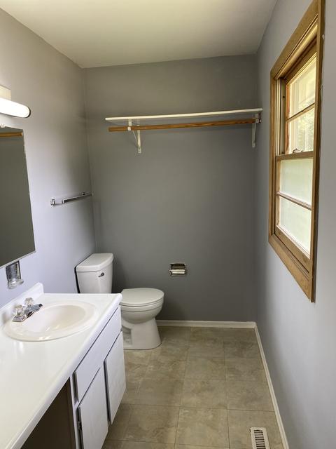 4604 Ashley Dr, Mchenry, IL 60050 photo 11