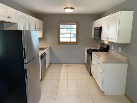 4604 Ashley Dr, Mchenry, IL 60050 photo 5