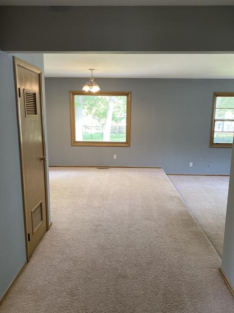 4604 Ashley Dr, Mchenry, IL 60050 photo 3