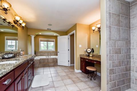 12426 Chiszar Ave, Mokena, IL 60448 photo 17