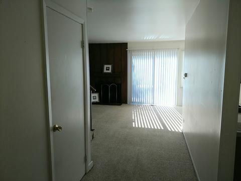 1979 Dunmore Pl, Hoffman Estates, IL 60169 photo 2