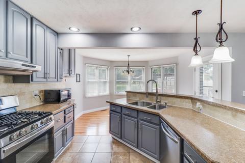 7 Rutherford Ct, Bloomington, IL 61704 photo 7