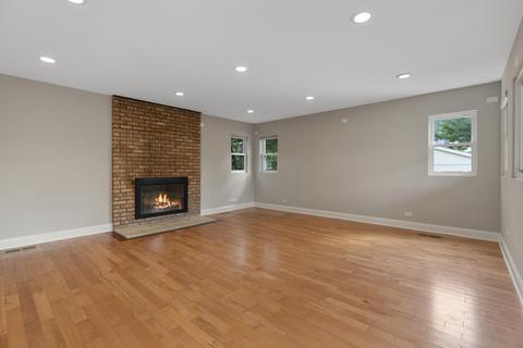 1969 Pine St, Des Plaines, IL 60018 photo 16