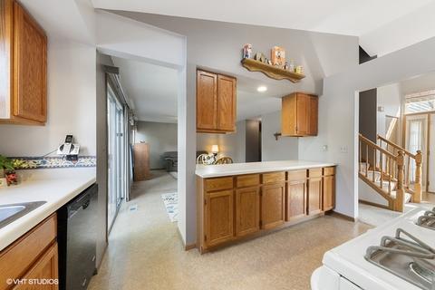3320 Chestnut Dr, Mchenry, IL 60051 photo 7