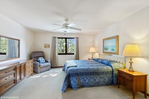 240 Windsor Ln #D, Willowbrook, IL 60527 photo 7
