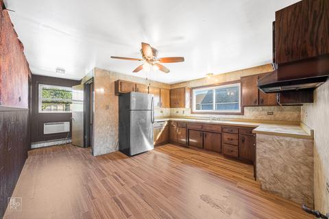 7546 W 62nd St, Summit, IL 60501 photo 9