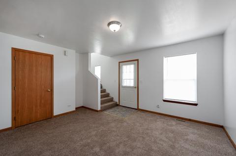 513 Sandy Ct, Harvard, IL 60033 photo 3