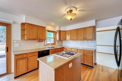 5204 Elliott Dr, Hoffman Estates, IL 60192 photo 11