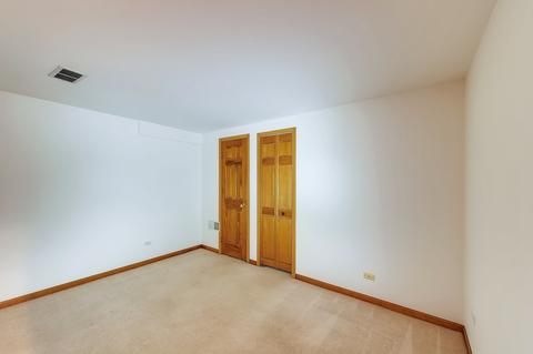 5204 Elliott Dr, Hoffman Estates, IL 60192 photo 22