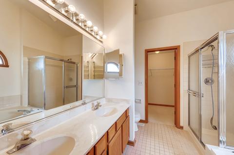 5204 Elliott Dr, Hoffman Estates, IL 60192 photo 17