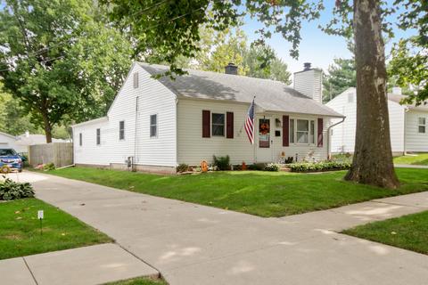 1119 Colton Ave, Bloomington, IL 61701 photo 2