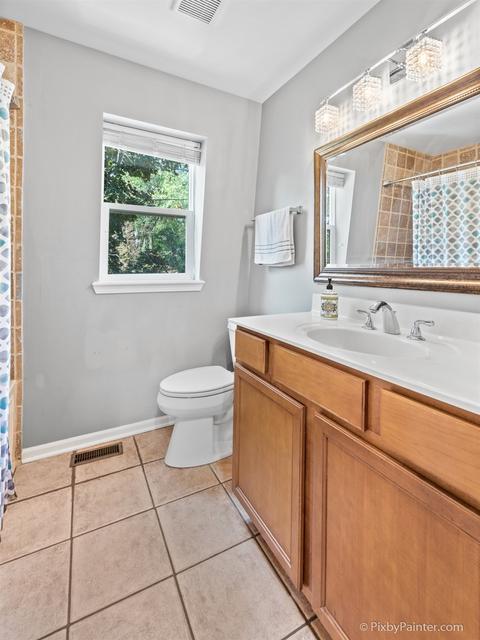 160 Gromer Rd, Elgin, IL 60120 photo 26