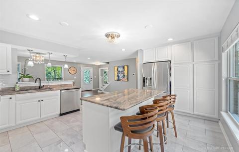 160 Gromer Rd, Elgin, IL 60120 photo 8