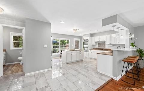 160 Gromer Rd, Elgin, IL 60120 photo 5