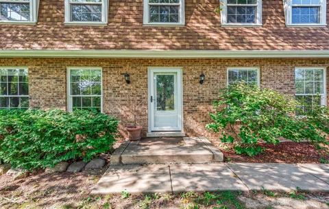 160 Gromer Rd, Elgin, IL 60120 photo 2