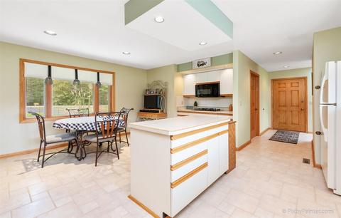 11675 Olson Rd, Belvidere, IL 61008 photo 9