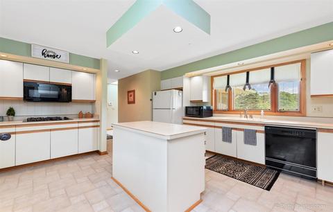 11675 Olson Rd, Belvidere, IL 61008 photo 8
