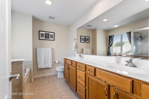 820 Beech Dr, Elgin, IL 60120 photo 13