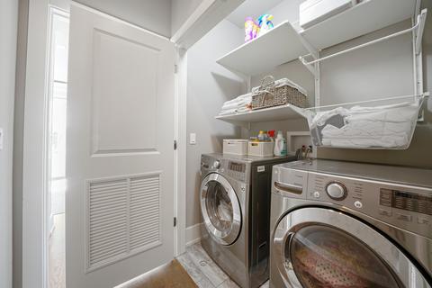 539 E 41st St, Chicago, IL 60653 photo 30