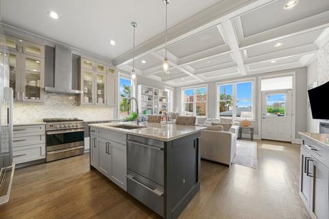 539 E 41st St, Chicago, IL 60653 photo 9